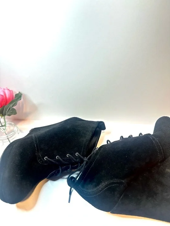 Jessica Simpson Dark Academia Grunge Black Suede Lace-Up Wedge Booties - Picture 6 of 10